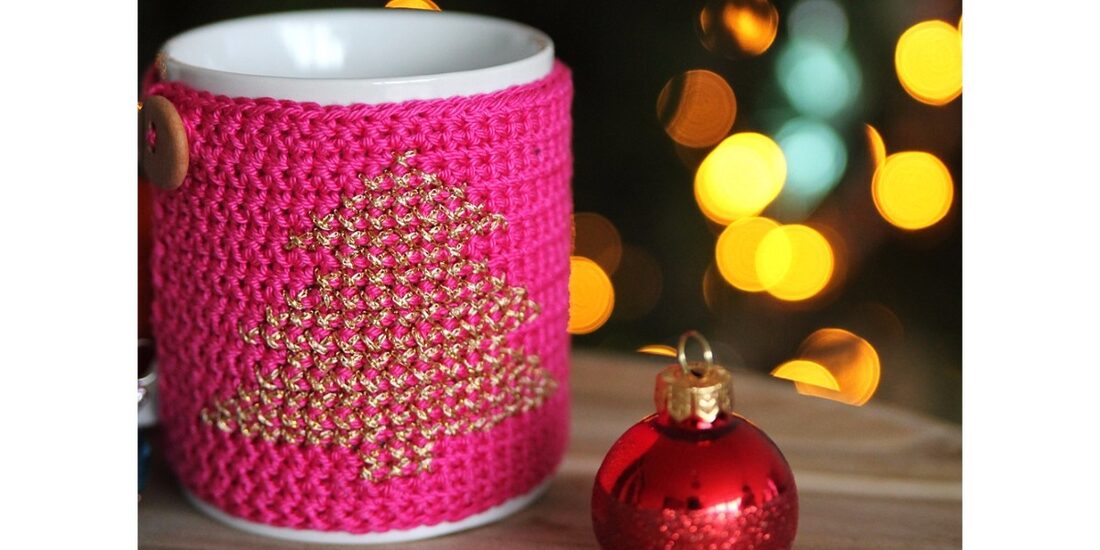 2015-12-08 Christmas Cross Stitch Mug Cozy  (1)