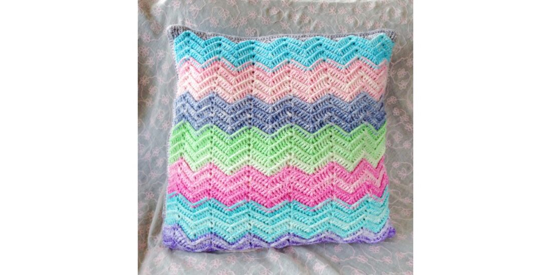 2015-05-24 Textured Chevron Cushion (1)