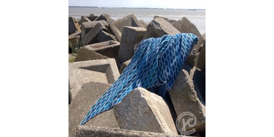 2014-07-24 Ocean Blue Shawl 2 (1)