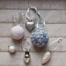 2014-12-06 Crochet Christmas Baubles