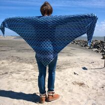 2014-07-24 Ocean Blue Shawl 1