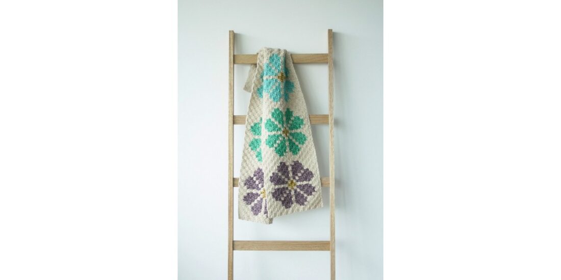 2018-03-05 C2C Lily pond shawl 1