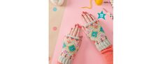 2020-11-20 Hygge Embroidered Wristies 1