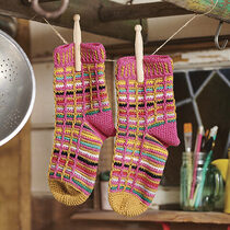 2020-03-09 Mosaic Crochet Socks 1