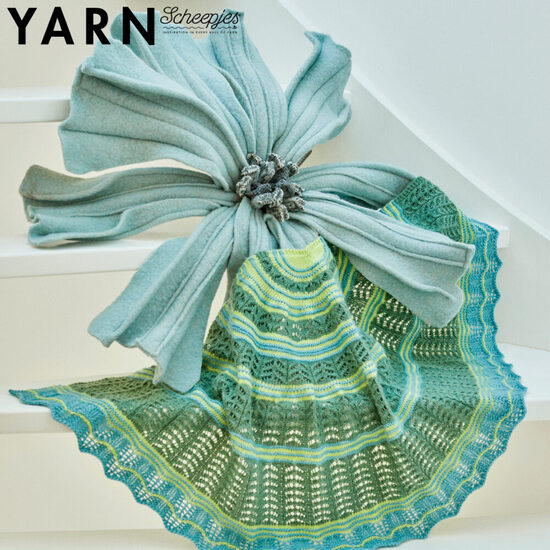 Fibonacci Shawlette Carmen Jorissen Scheepjes Bookazine YARN 11 Macro Botanica (2)