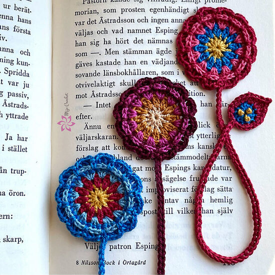 Yarn Art Flowers XY scarf