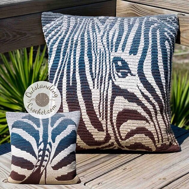 Heads or Tails Zebra Bag / Pillow | Scheepjes