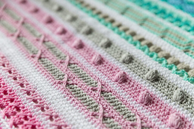 Baby_sampler_blanket_2_crochet_pattern_25_medium2
