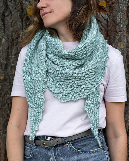 Curly_Branches_Shawlette_12_medium2