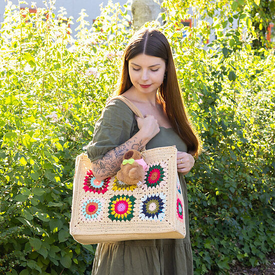 Granny-Square-Shopper-1_medium2