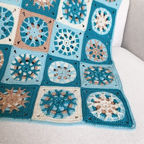 Fonaltunder-Snowflake-Blanket-002