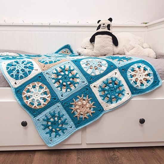 Fonaltunder-Snowflake-Blanket-012