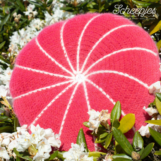 Scheepjes Free Pattern Snowdrift Cushion Snowfall (4)