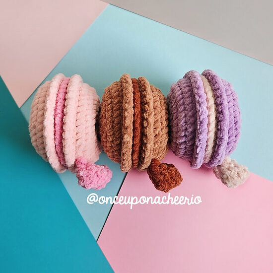 crochet-macaron-side_medium2