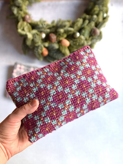 Pixel_purse_1_medium2