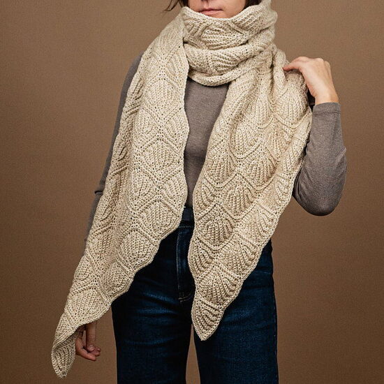 Shelly_Scarf_26_square_medium2